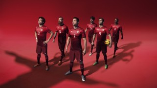 那不勒斯效力过球星有些人那不勒斯，那些被时光铭记的绿茵传奇，他们的故事比进球更动人